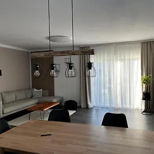  Villa Hochwertiges Haus Mit Garten Mit Guter Anbindung